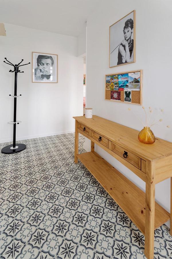 Apartamento Loft British Au Pied Du Mont ! Pontorson Exterior foto